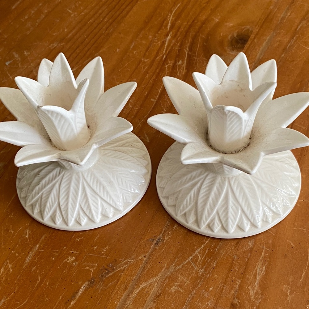 Fitz and Floyd Cream Ceramic Base